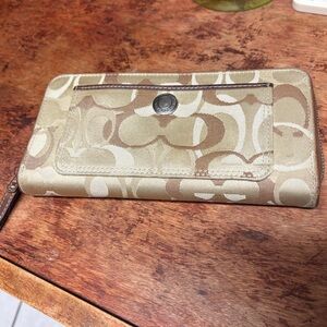 Coach Penelope Accordion Wallet